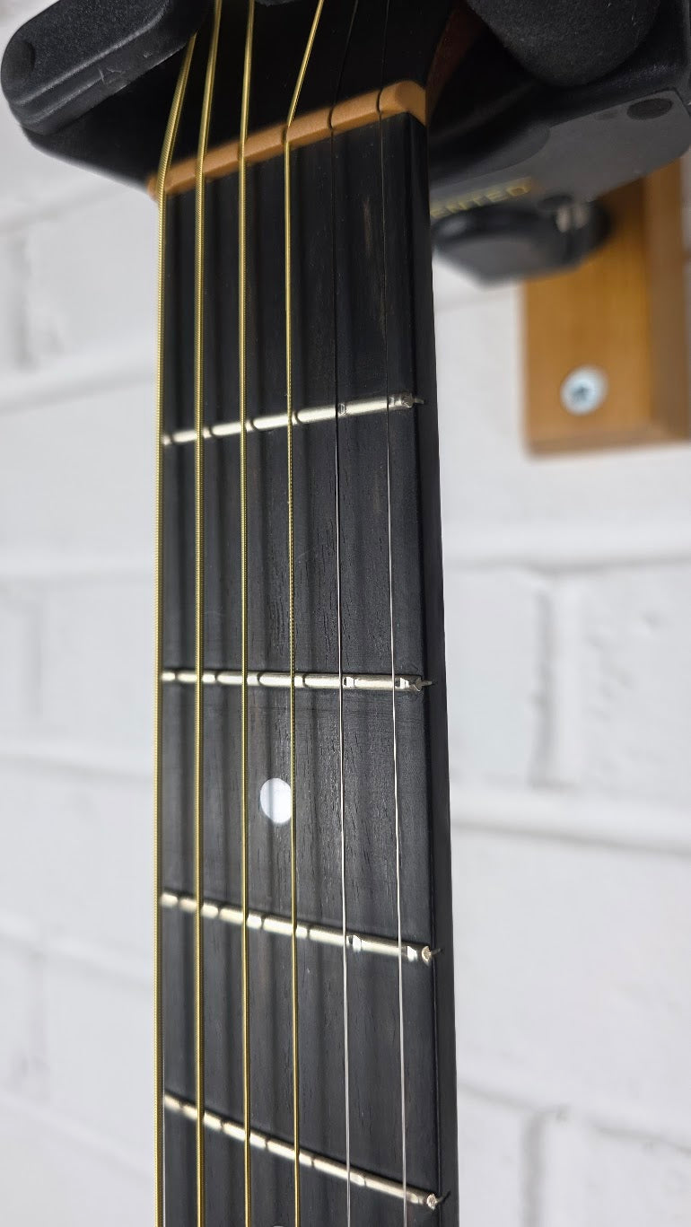 TAYLOR BIG BABY 307-GB ACOUSTIC GUITAR + TAYLOR CASE