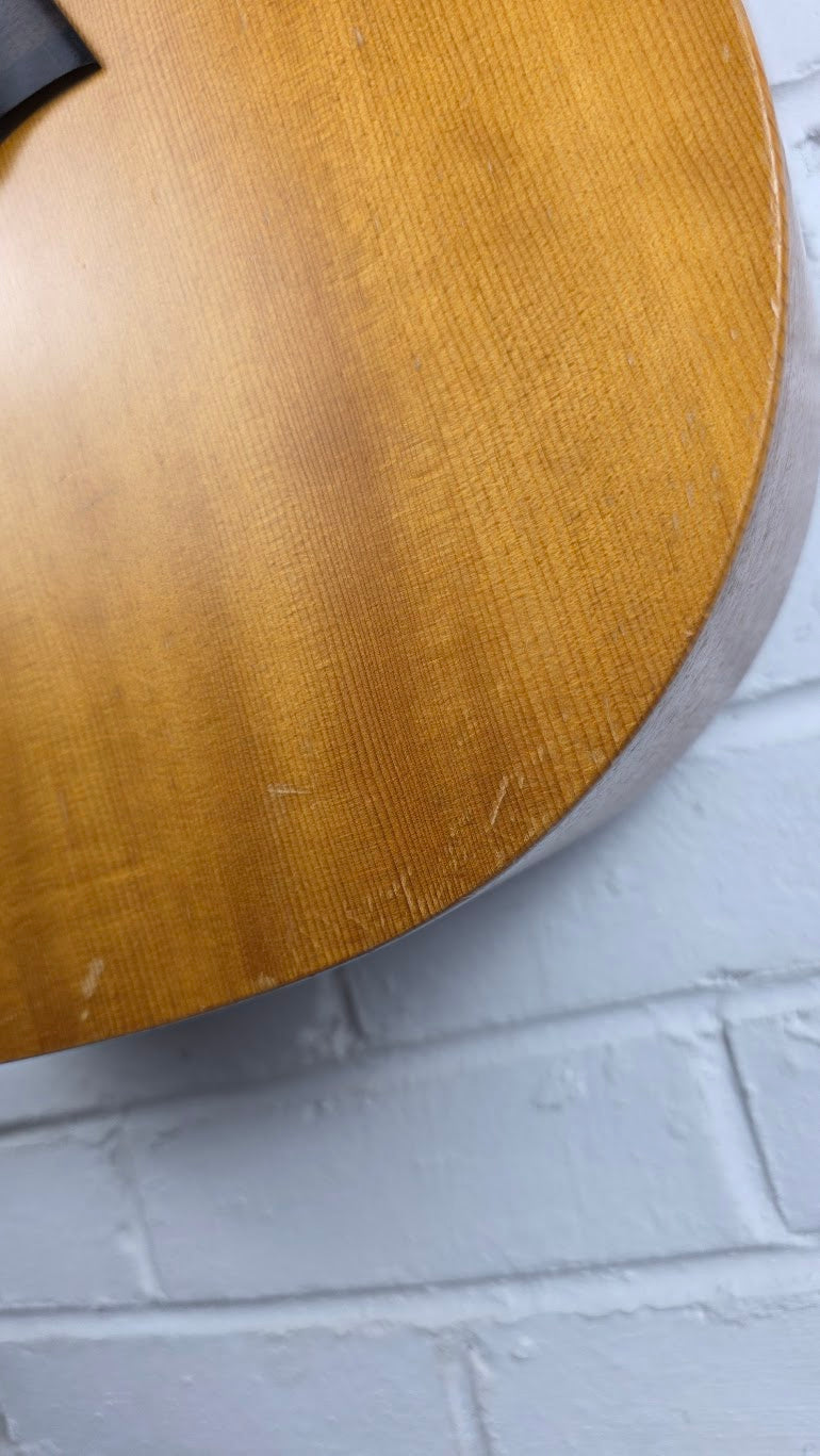 TAYLOR BIG BABY 307-GB ACOUSTIC GUITAR + TAYLOR CASE