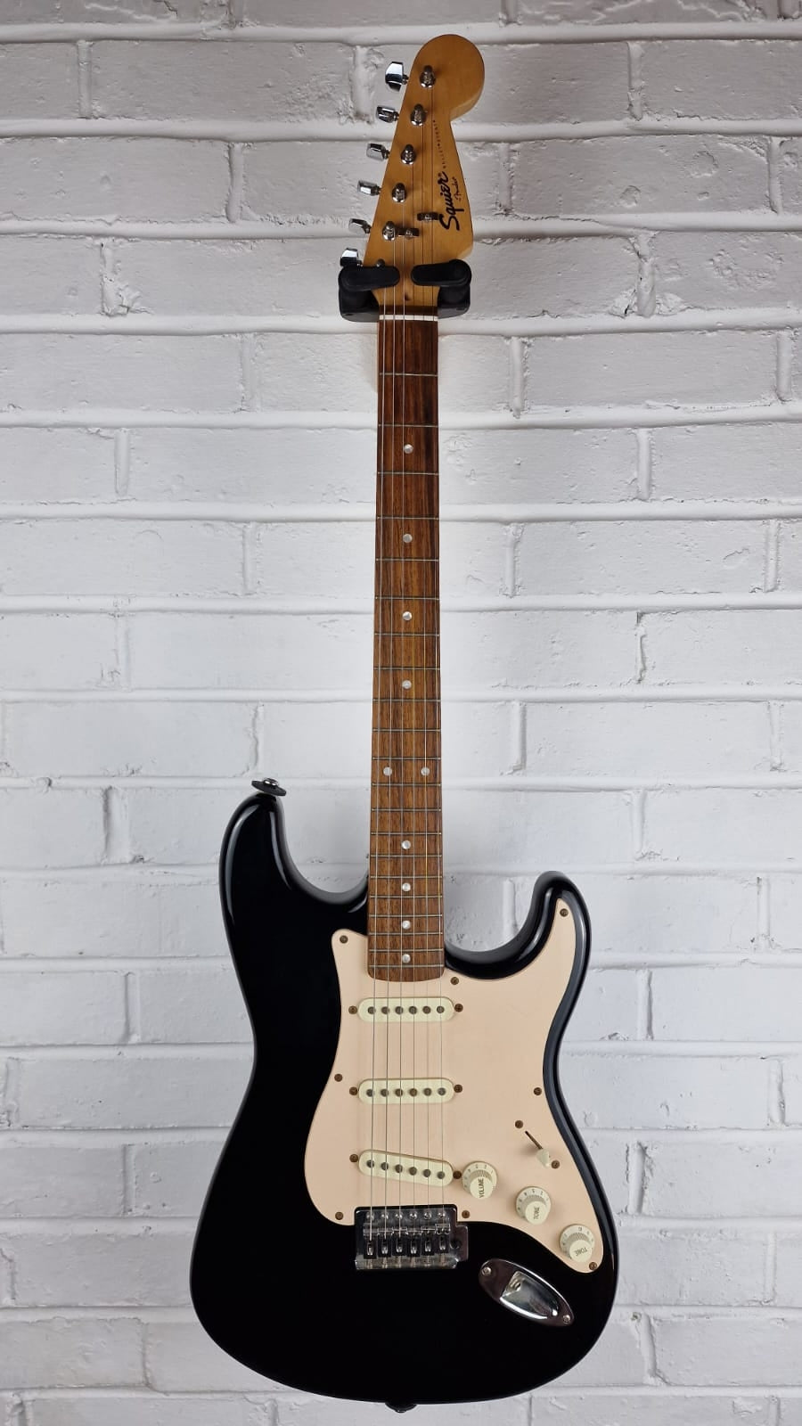 FENDER SQUIER BULLET STRATOCASTER BLACK 2007 ELECTRIC GUITAR