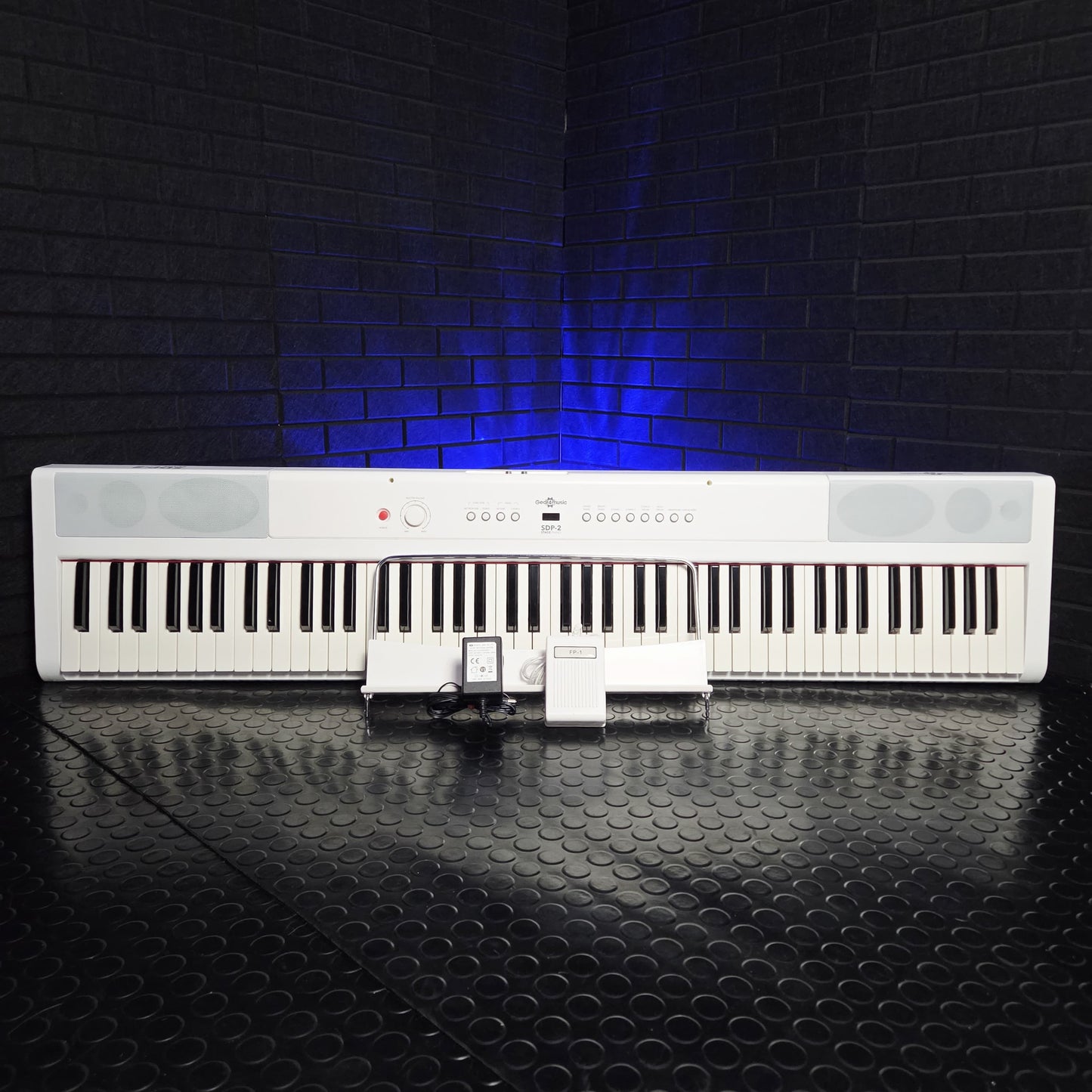 GEAR4MUSIC SDP-2 STAGE PIANO WHITE 88 KEY TOUCH SENSTIVE