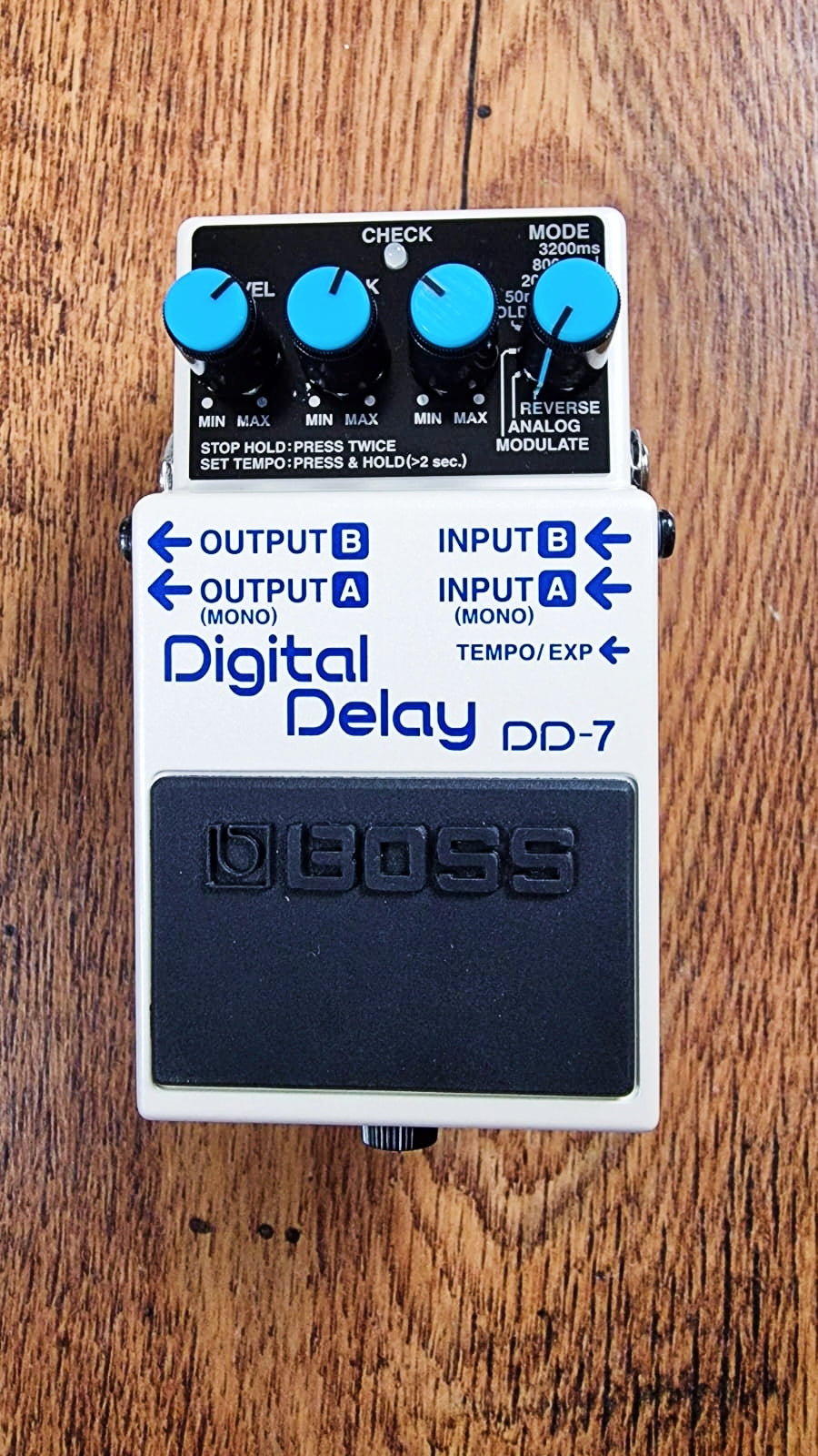 BOSS DD-7 DIGITAL DELAY PEDAL BOXED WITH INSTRUCTIONS