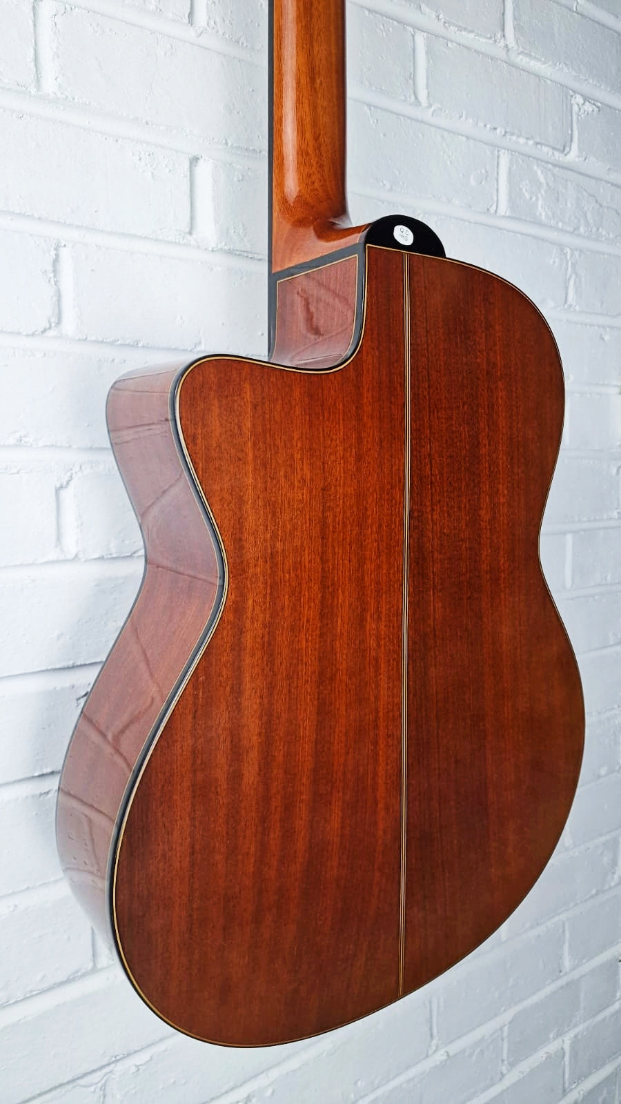 WASHBURN C64SCE CLASSICAL ELECTRO GUITAR