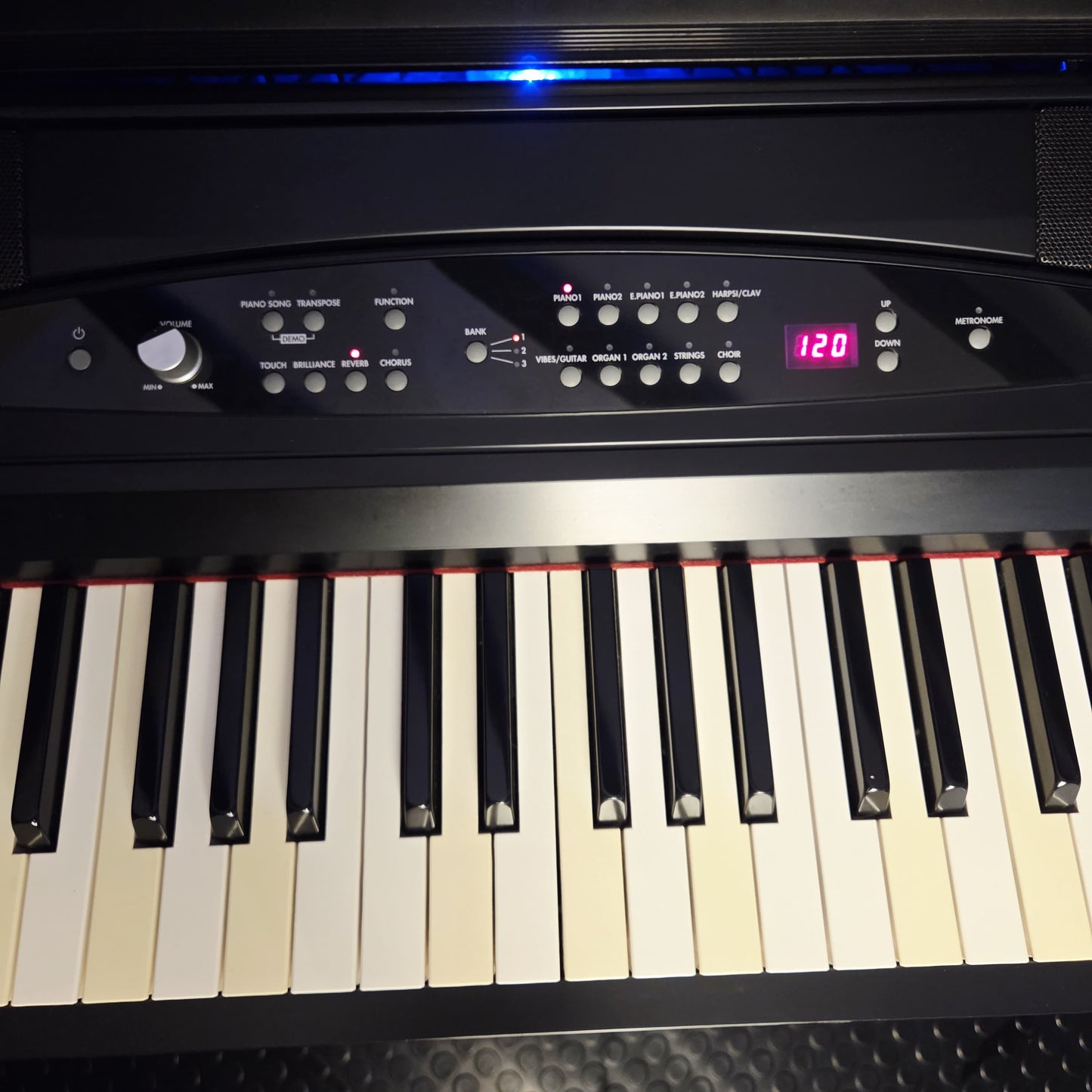 KORG SP280 DIGITAL PIANO WITH ACCESSORIES