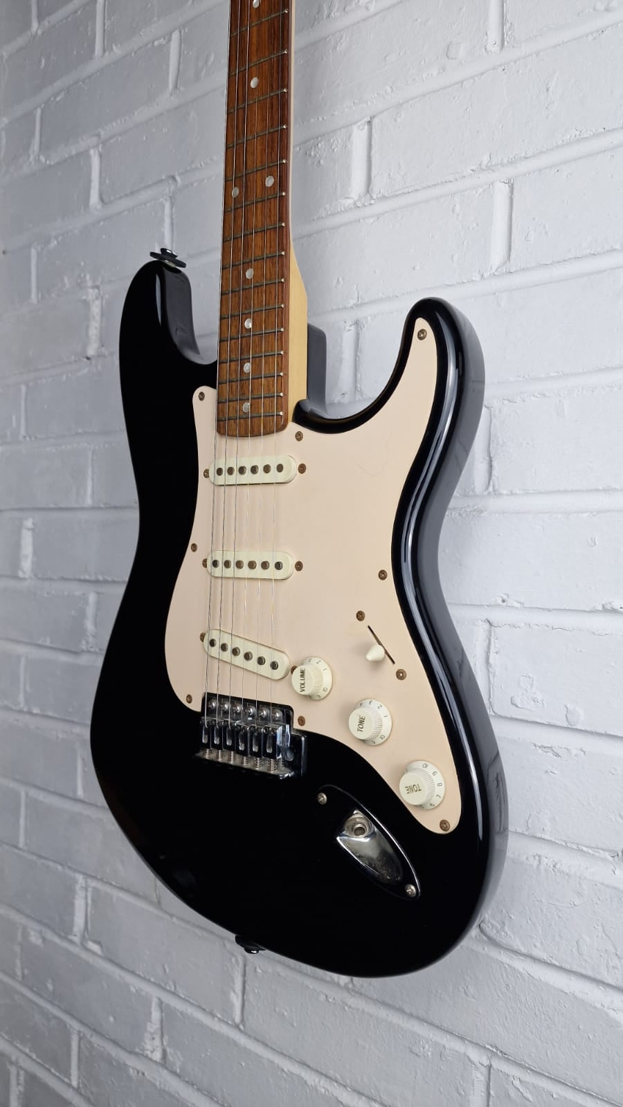 FENDER SQUIER BULLET STRATOCASTER BLACK 2007 ELECTRIC GUITAR