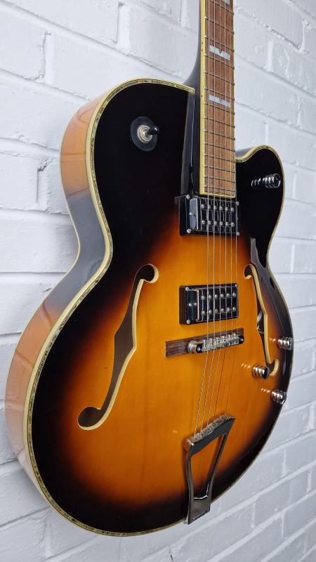 PEAVEY ROCKINGHAM HOLLOW BODY SUNBURST ELECTRIC GUITAR