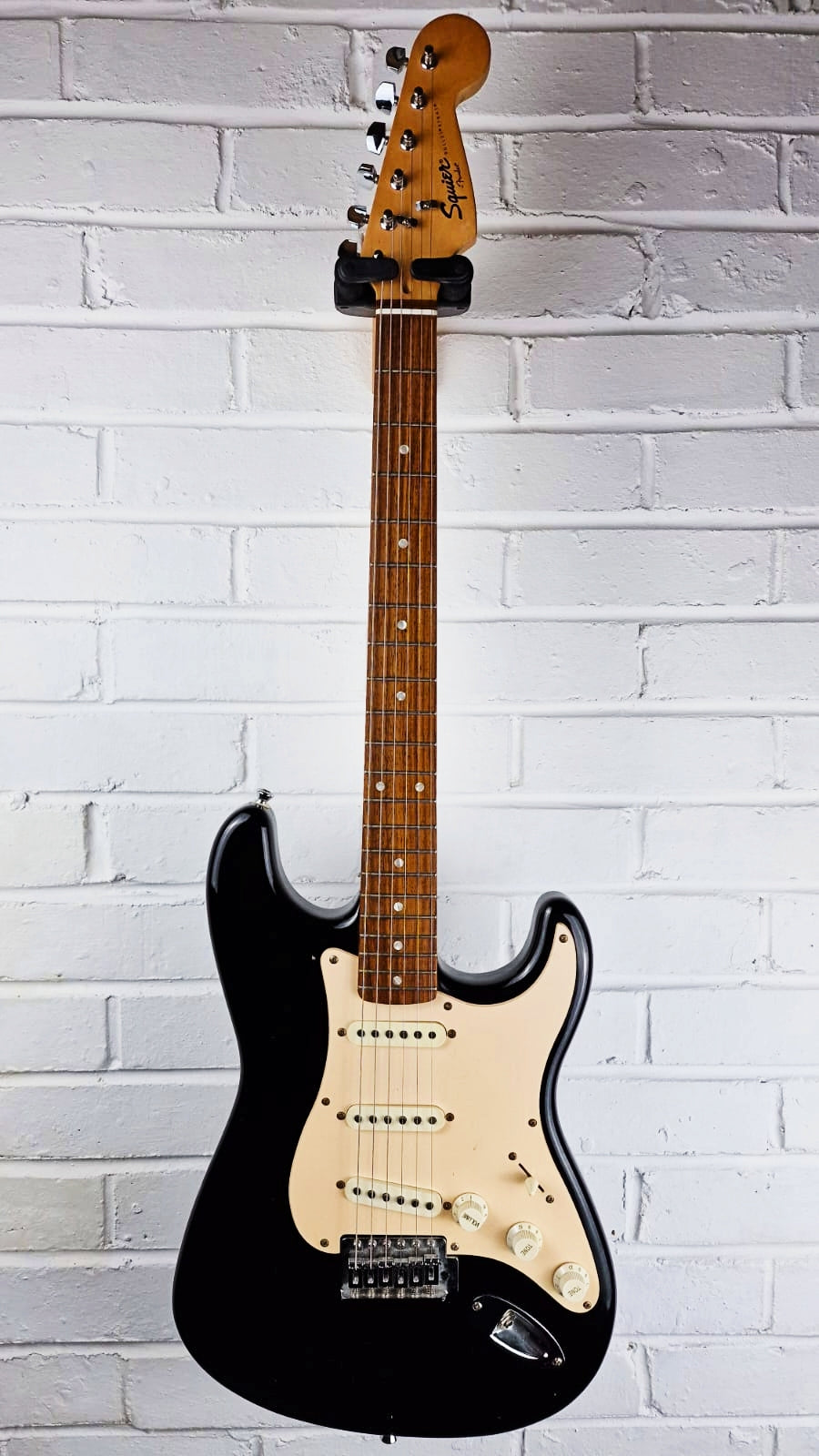 FENDER SQUIER BULLET STRATOCASTER 2007 BLACK ELECTRIC GUITAR