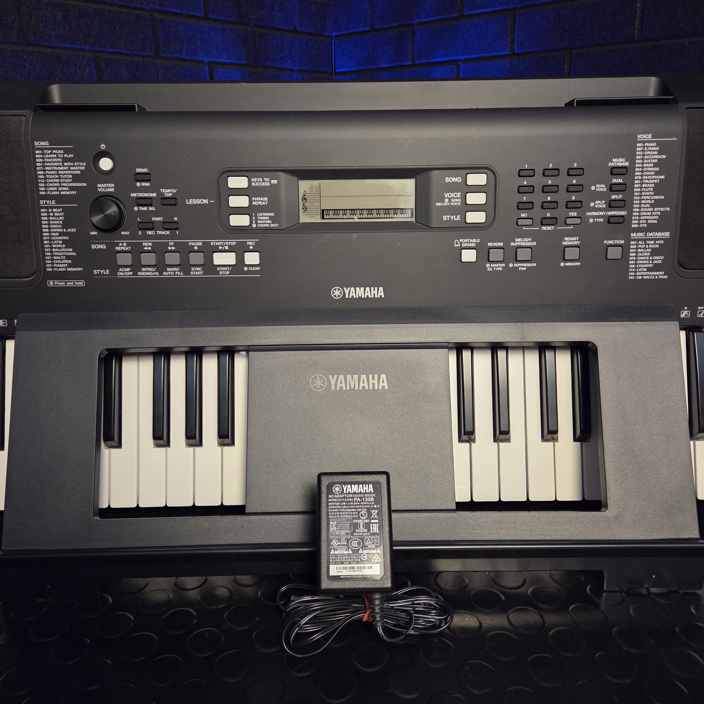 YAMAHA PSR E363 61 KEY ELECTRONIC KEYBOARD