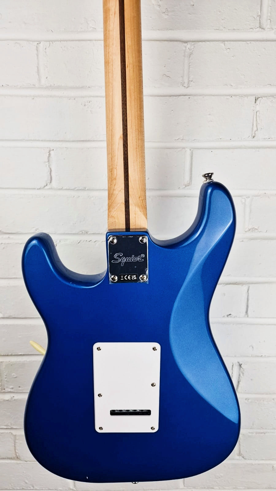 FENDER SQUIER AFFINITY STRATOCASTER BLUE WITH MAPLE NECK ELECTRIC GUITAR