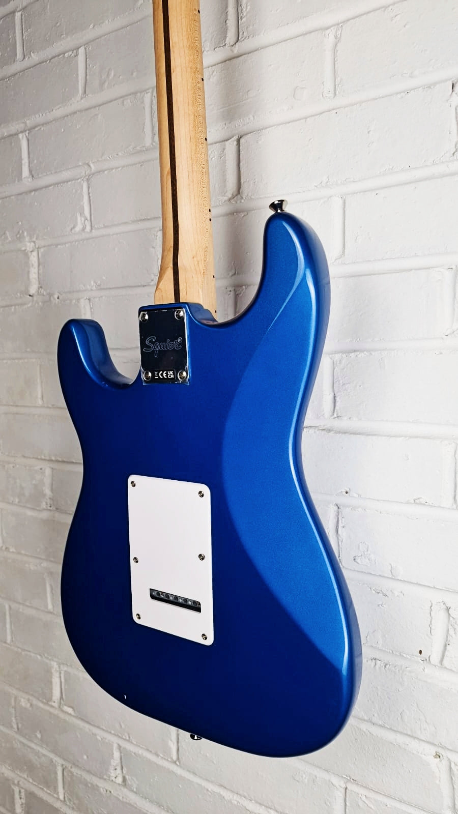 FENDER SQUIER AFFINITY STRATOCASTER BLUE WITH MAPLE NECK ELECTRIC GUITAR