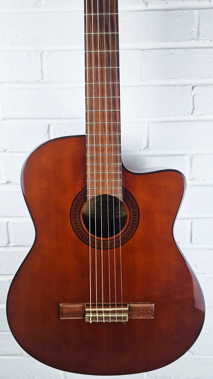 WASHBURN C64SCE CLASSICAL ELECTRO GUITAR