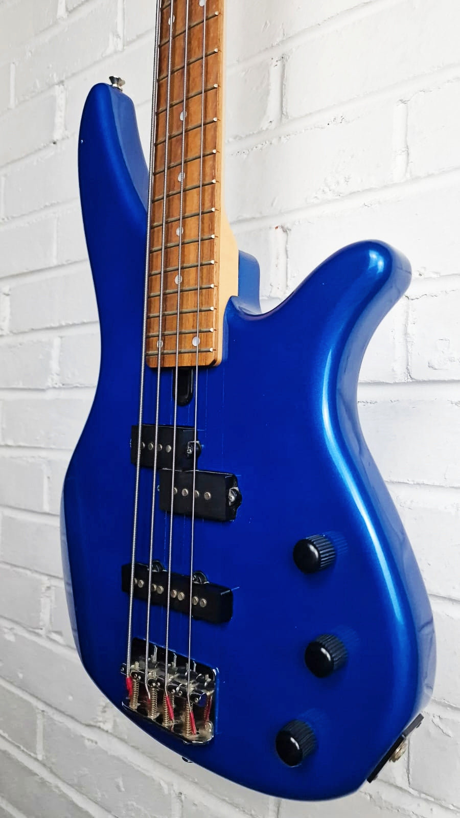 YAMAHA RBX 170 BLUE 4 STRING BASS GUITAR