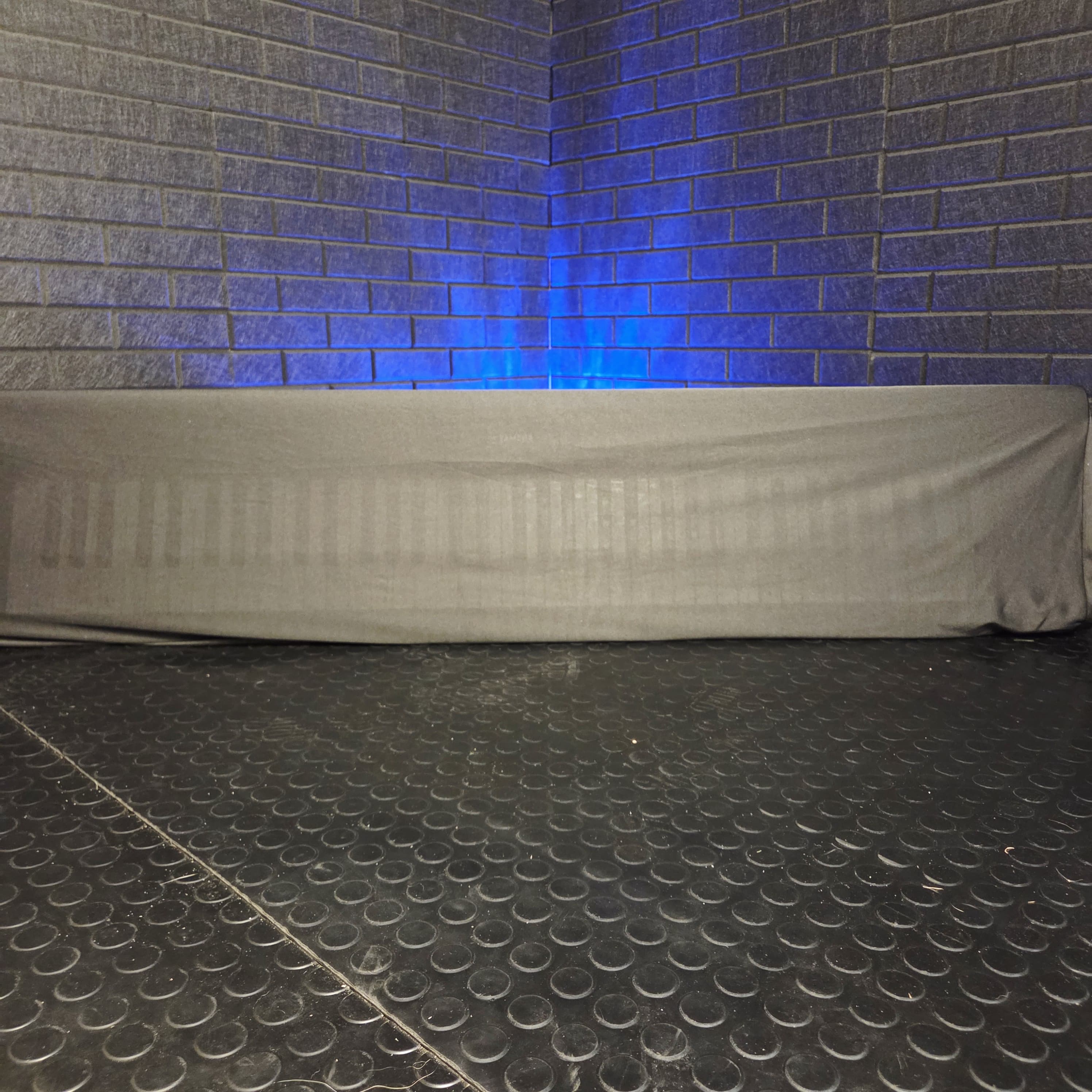 YAMAHA NP35B BLACK 76 KEY TOUCH SENSITIVE KEYBOARD