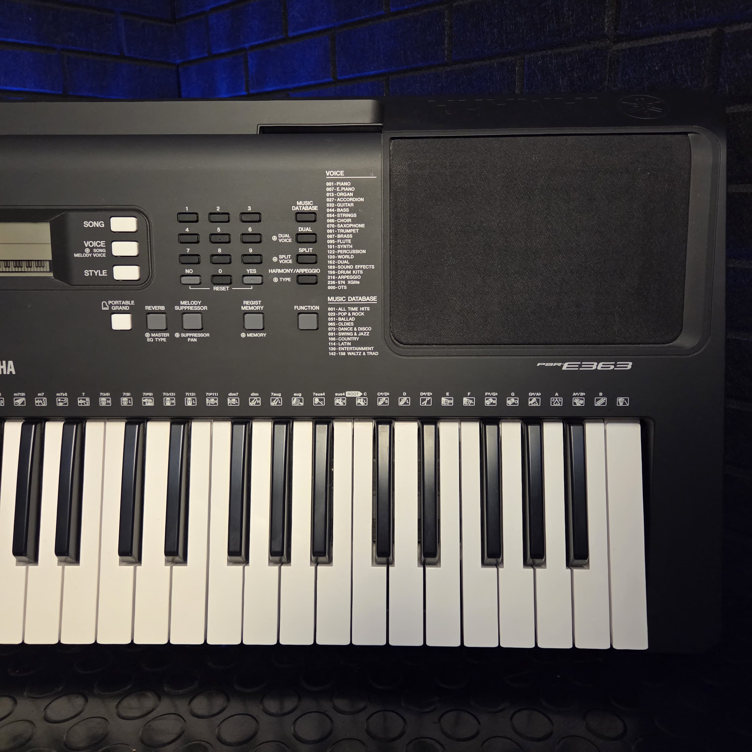 YAMAHA PSR E363 61 KEY ELECTRONIC KEYBOARD