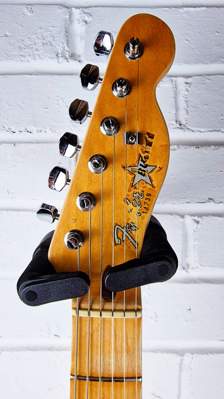 FENDER BULLET 1981 USA ROADWORN RED ELECTRIC GUITAR + OFFICIAL HARD CASE