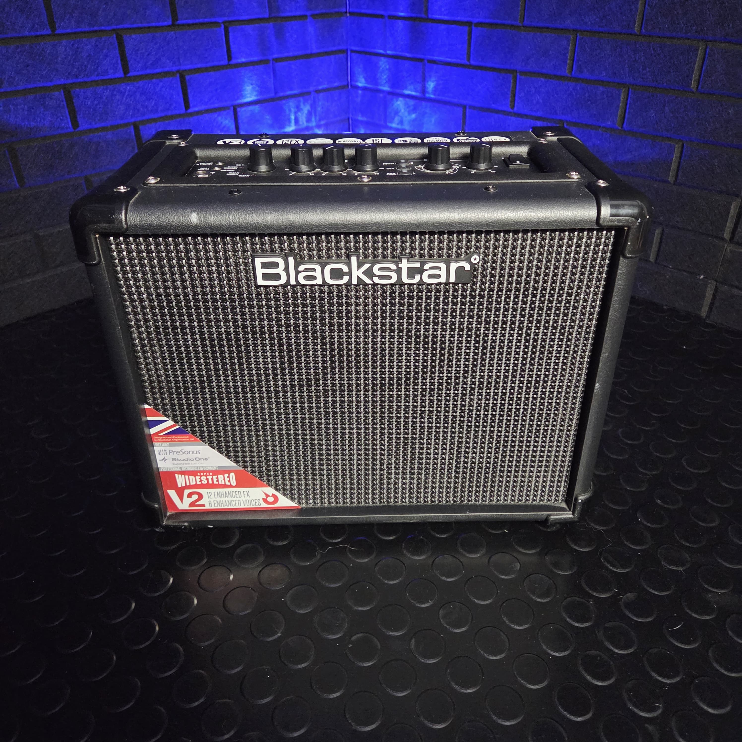 BLACKSTAR ID CORE STEREO 10 V2 BLACK COMBO GUITAR AMP