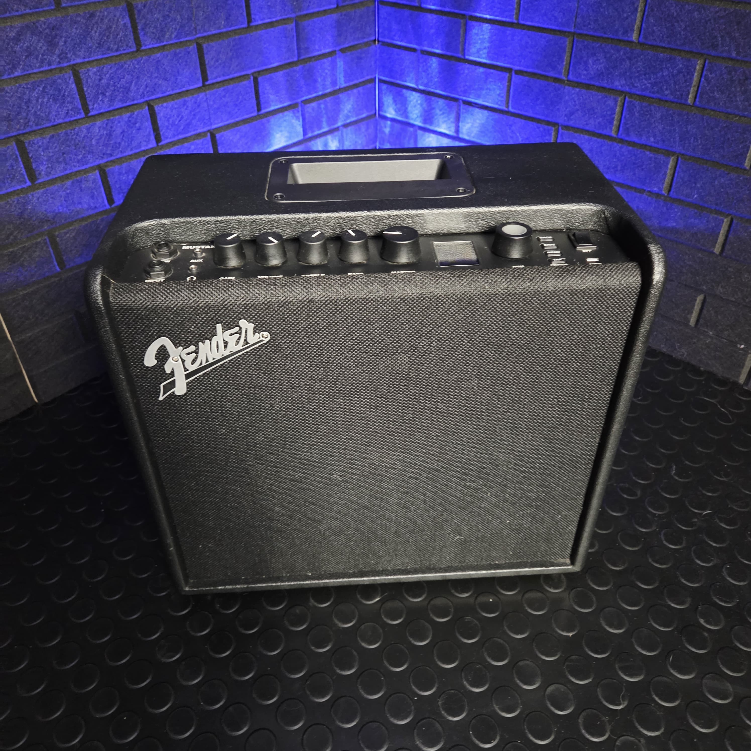 FENDER MUSTANG LT25 COMBO GUITAR AMP