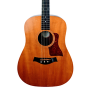 TAYLOR BIG BABY 307-GB ACOUSTIC GUITAR + TAYLOR CASE