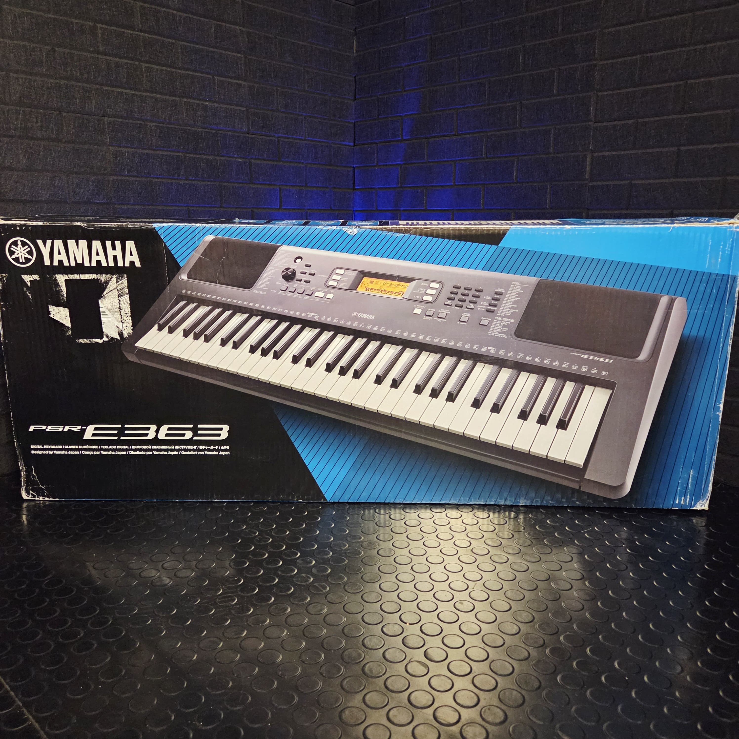 YAMAHA PSR E363 61 KEY ELECTRONIC KEYBOARD