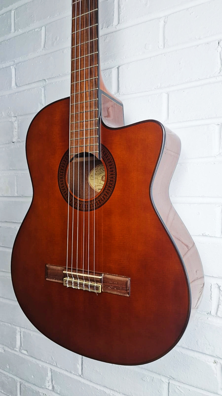 WASHBURN C64SCE CLASSICAL ELECTRO GUITAR