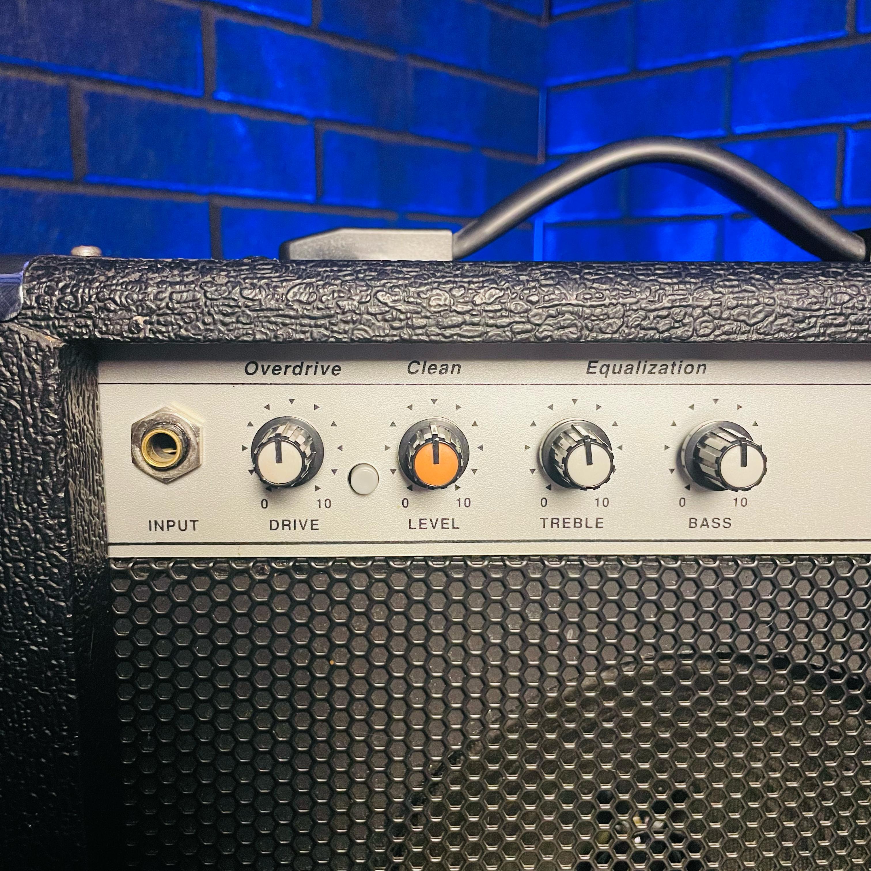 SOUNDLAB G860F 10 WATT AMP GUITAR AMPLIFIER