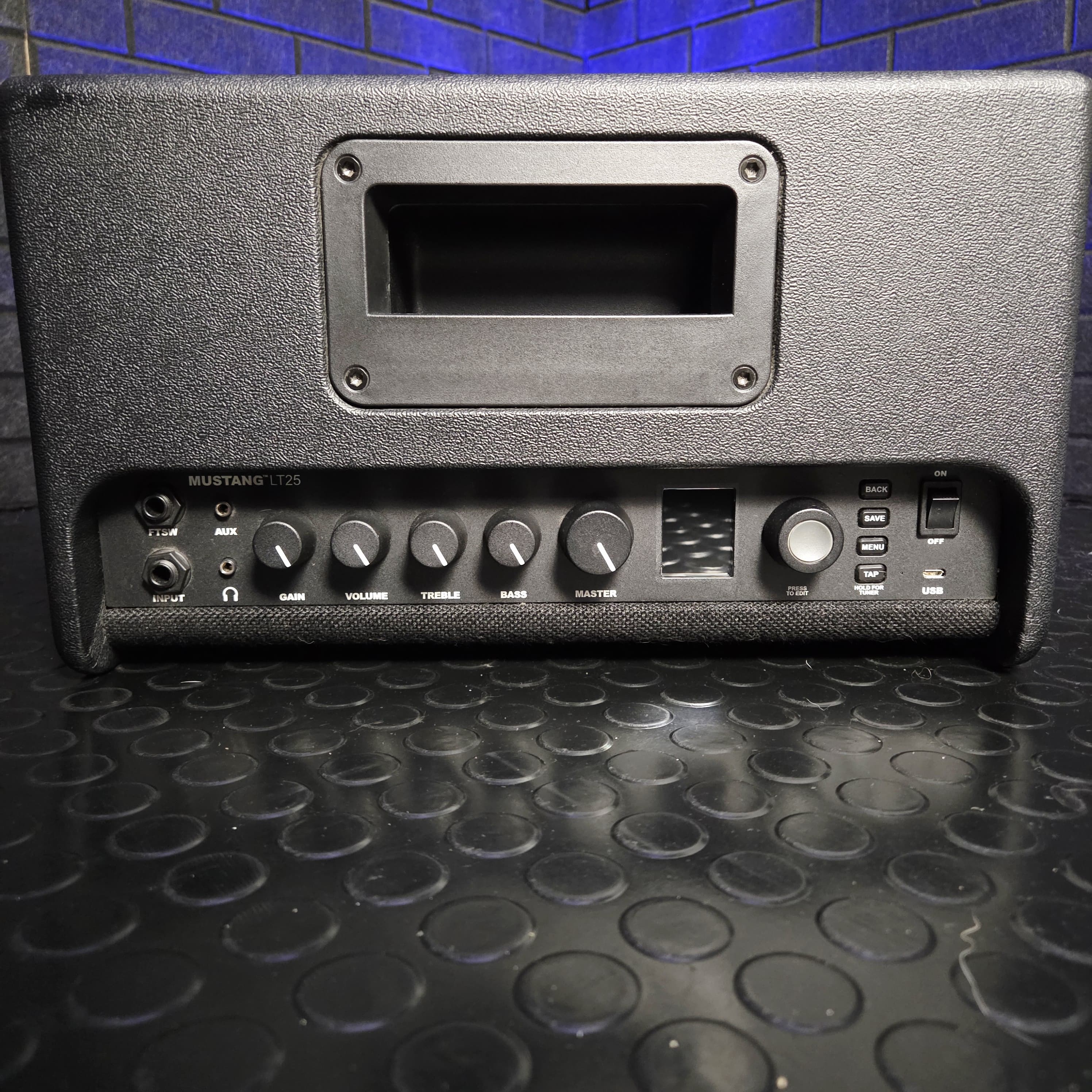 FENDER MUSTANG LT25 COMBO GUITAR AMP