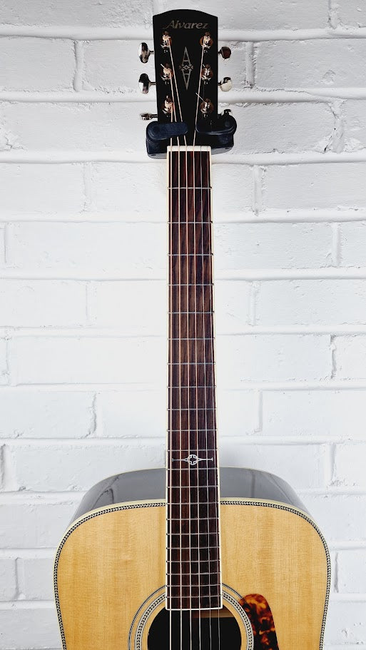 ALVAREZ MD70EBG ACOUSTIC GUITAR + ALVAREZ DUO FOAM CASE