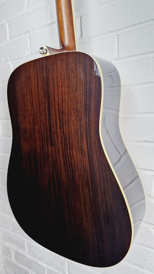 ALVAREZ MD70EBG ACOUSTIC GUITAR + ALVAREZ DUO FOAM CASE