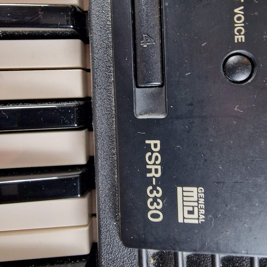 YAMAHA PSR-330 61 KEY ELECTRONIC KEYBOARD + POWER SUPPLY