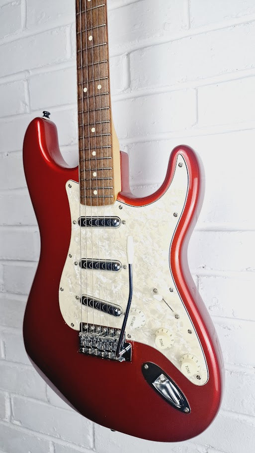 SQUIER VINTAGE MODIFIED SURF STRATOCASTER CAR CANDY APPLE RED 2015 ELECTRIC GUITAR