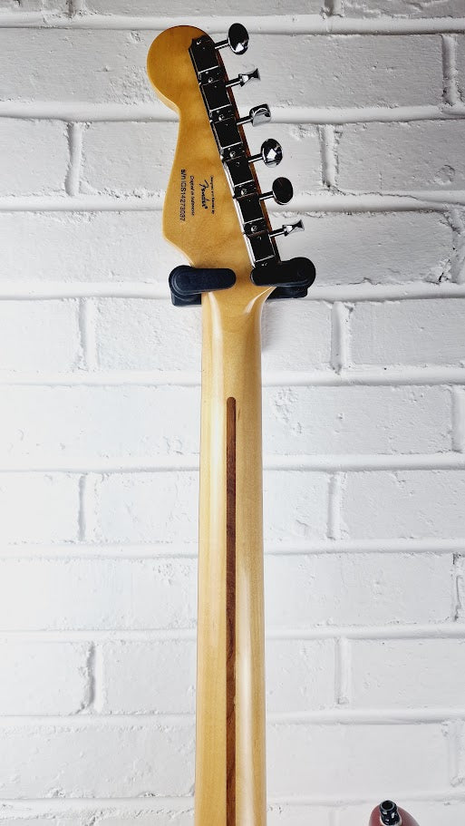 SQUIER VINTAGE MODIFIED SURF STRATOCASTER CAR CANDY APPLE RED 2015 ELECTRIC GUITAR