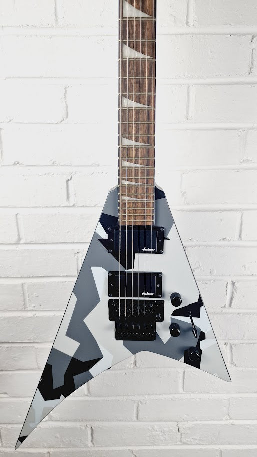 JACKSON X SERIES RHOADS RRX24 WINTER CAMO ELECTRIC GUITAR + GATOR EXTREME HARDCASE
