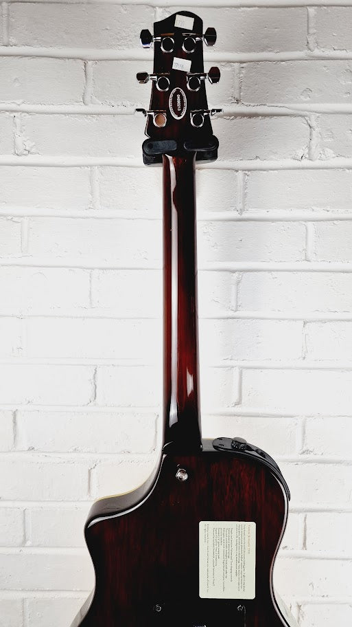 LINE 6 VARIAX 700 ELECTRIC ACOUSTIC GUITAR & CASE