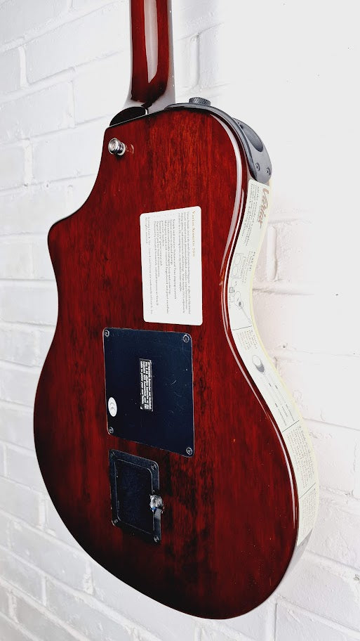 LINE 6 VARIAX 700 ELECTRIC ACOUSTIC GUITAR & CASE