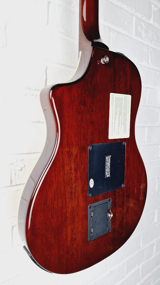 LINE 6 VARIAX 700 ELECTRIC ACOUSTIC GUITAR & CASE