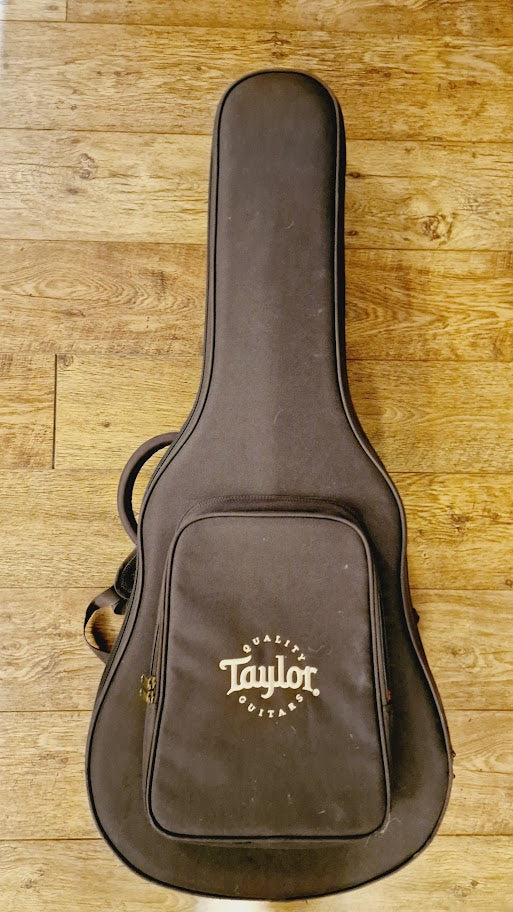 TAYLOR AD17E GRAND PACIFIC BLACKTOP ELECTRO ACOUSTIC GUITAR + TAYLOR CASE