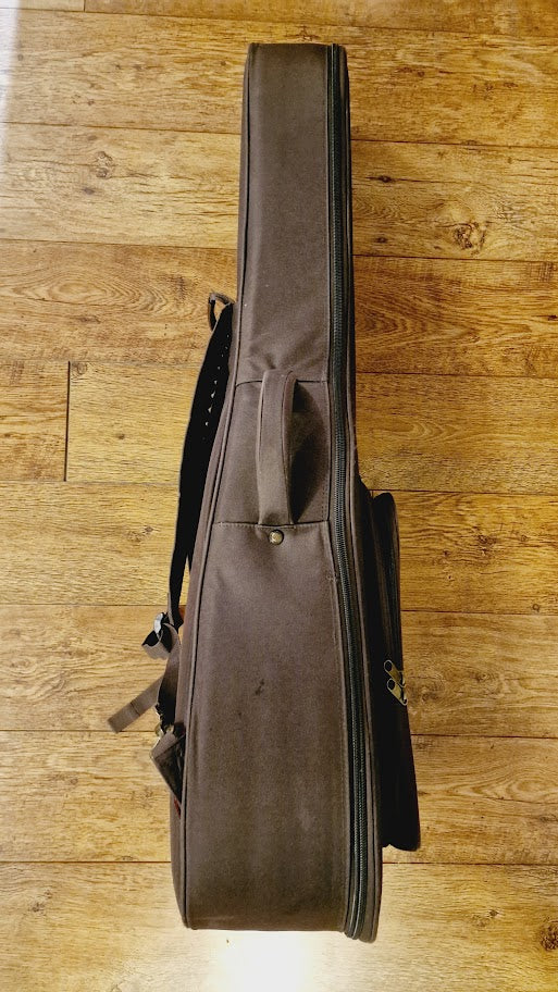 TAYLOR AD17E GRAND PACIFIC BLACKTOP ELECTRO ACOUSTIC GUITAR + TAYLOR CASE