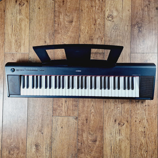 YAMAHA NP12 PIAGGERO 61 KEY BLACK KEYBOARD