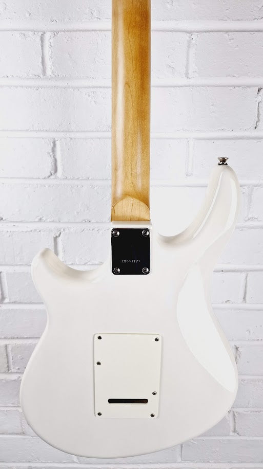 PEAVEY RAPTOR SPECIAL STRATOCASTER WHITE ELECTRIC GUITAR