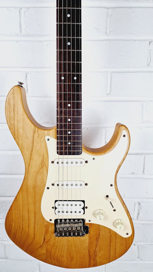 YAMAHA PACIFICA 112J YELLOW NATURAL SATIN ELECTRIC GUITAR