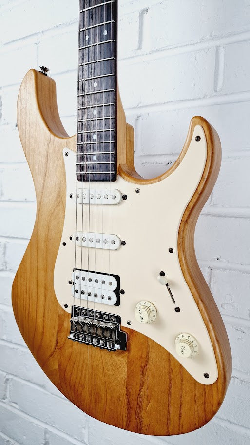 YAMAHA PACIFICA 112J YELLOW NATURAL SATIN ELECTRIC GUITAR