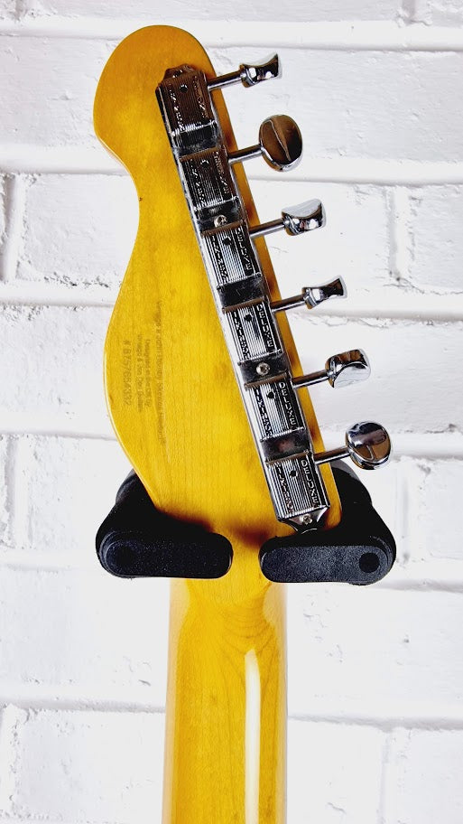 VINTAGE JOE DOE JAILBIRD ELECTRIC GUITAR + TWEED CASE