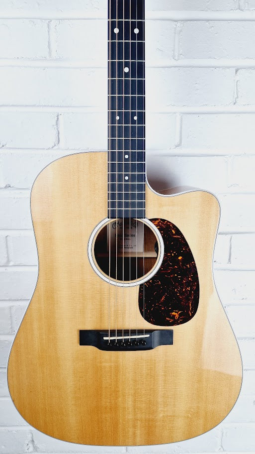 MARTIN ROAD SERIES DC-13E ELECTRO ACOUSTIC GUITAR + PADDED MARTIN CASE