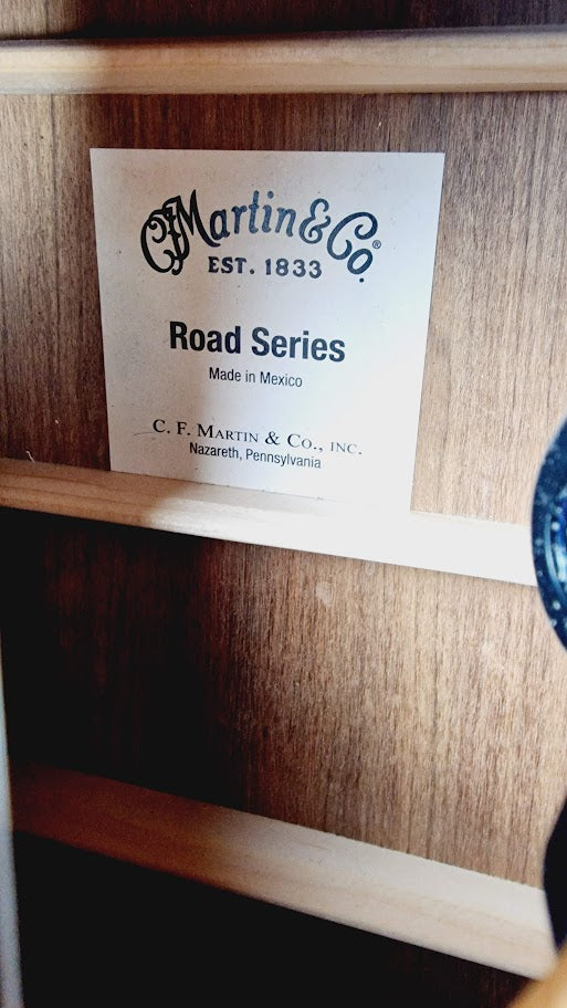 MARTIN ROAD SERIES DC-13E ELECTRO ACOUSTIC GUITAR + PADDED MARTIN CASE