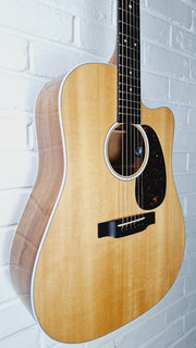 MARTIN ROAD SERIES DC-13E ELECTRO ACOUSTIC GUITAR + PADDED MARTIN CASE