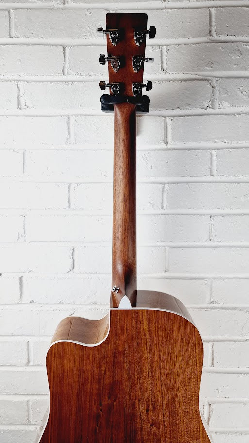 MARTIN ROAD SERIES DC-13E ELECTRO ACOUSTIC GUITAR + PADDED MARTIN CASE