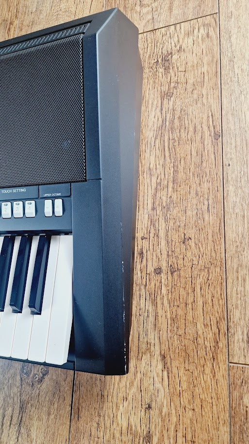 YAMAHA PSR-S750 ARRANGER WORKSTATION KEYBOARD