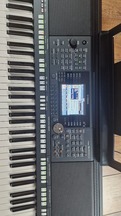 YAMAHA PSR-S950 61 KEY ARRANGER WORKSTATION KEYBOARD