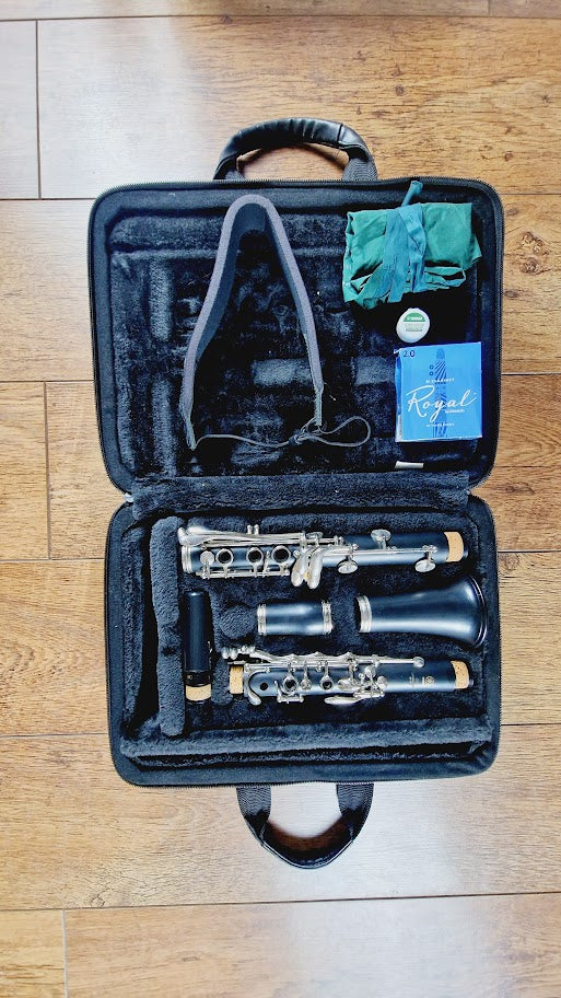 YAMAHA YCL-255 Bb CLARINET + ACCESSORIES