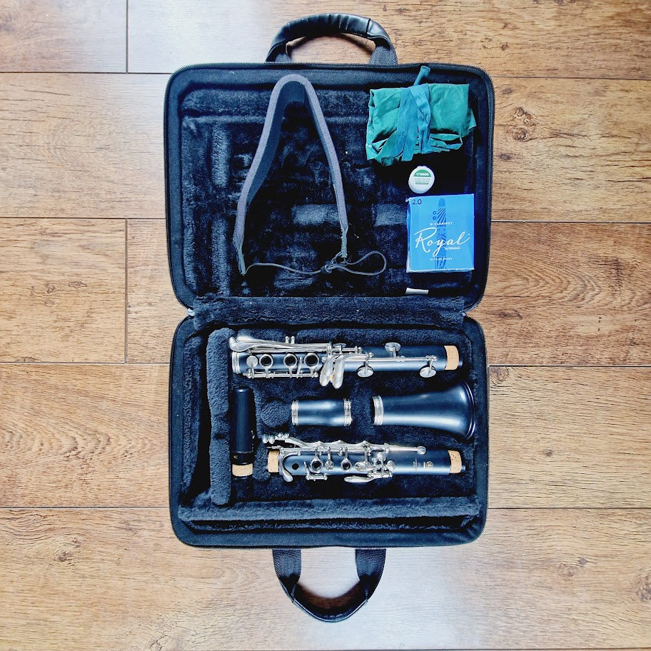 YAMAHA YCL-255 Bb CLARINET + ACCESSORIES