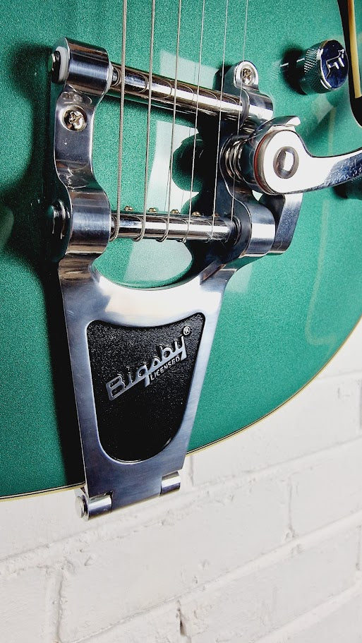 GRETSCH G5622T ELECTROMATIC CENTERBLOCK DC ASPEN GREEN + CASE